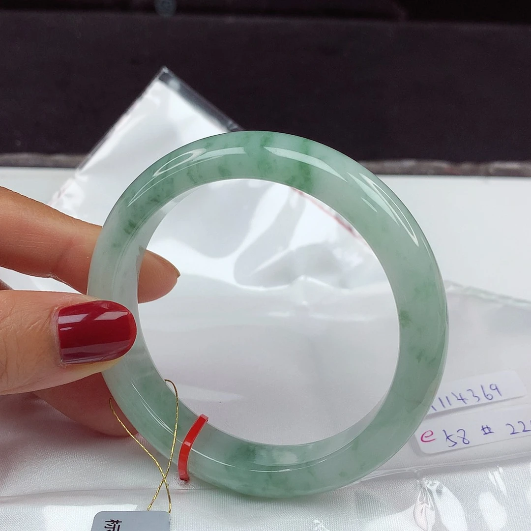 翡翠手镯未镶嵌58圈4369