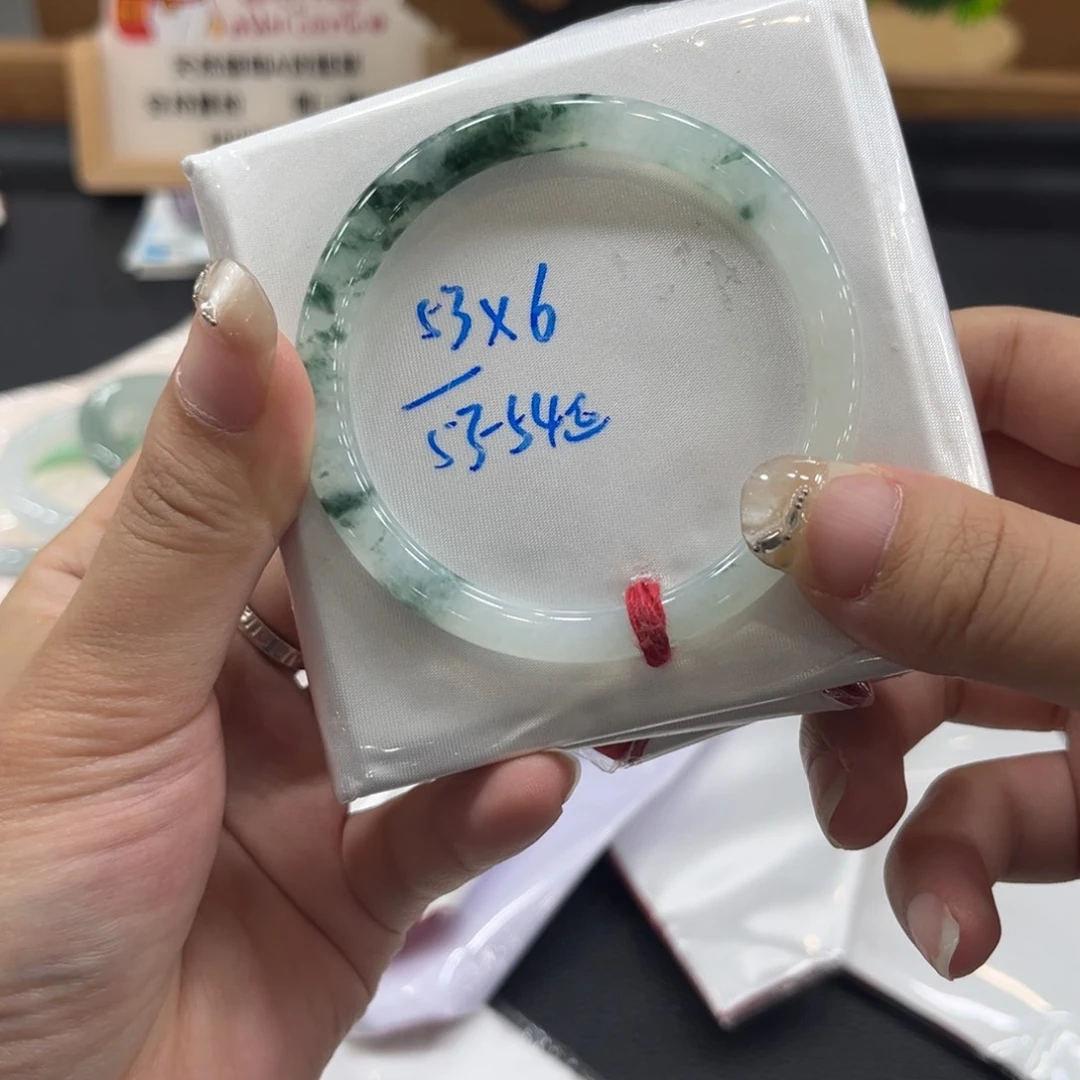 翡翠手镯未镶嵌53细条