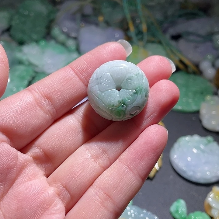 颈饰未镶嵌翡翠天