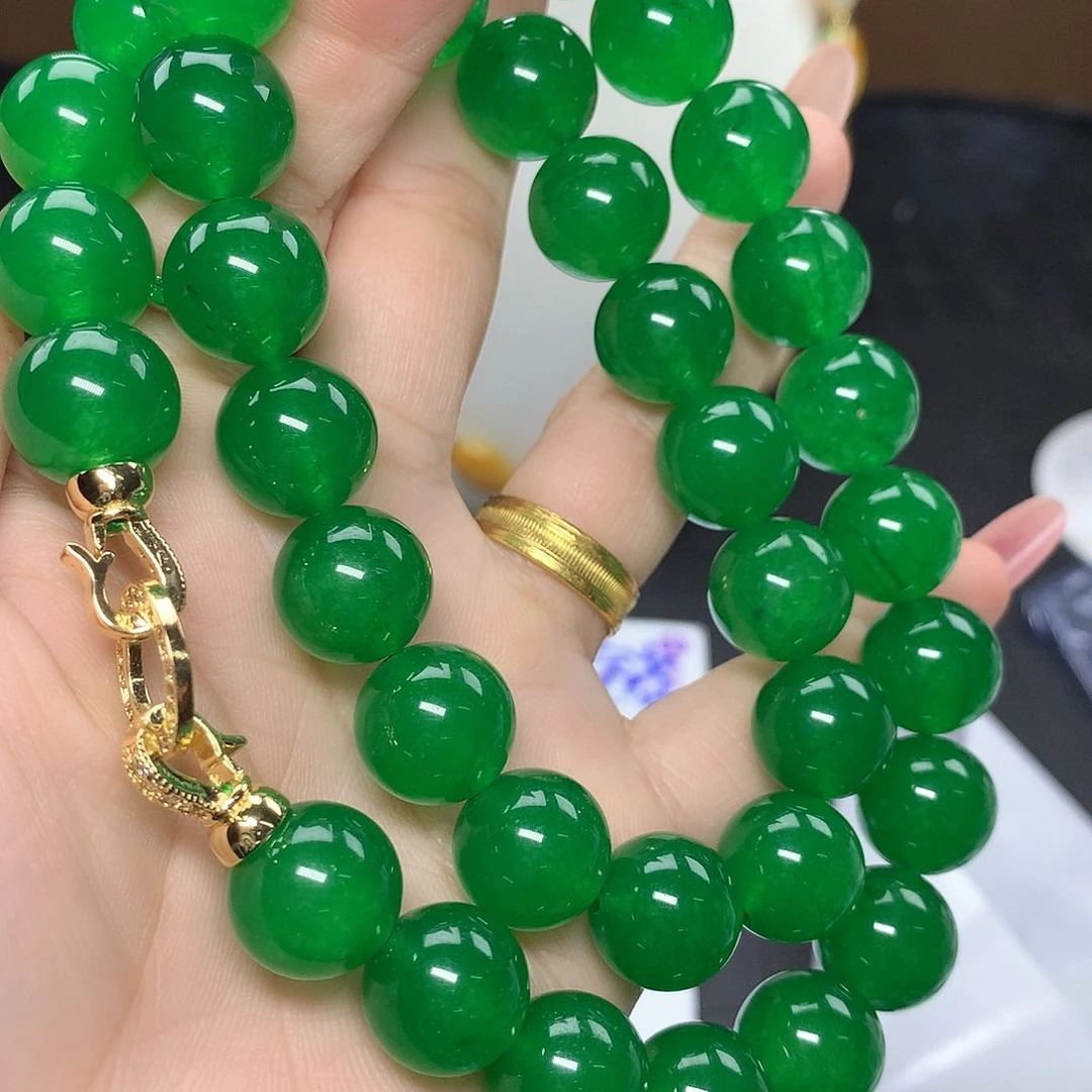 翡翠吊坠(赠链)未镶嵌