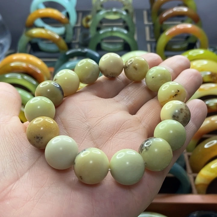 蛇纹石玉手镯未镶嵌云*姐