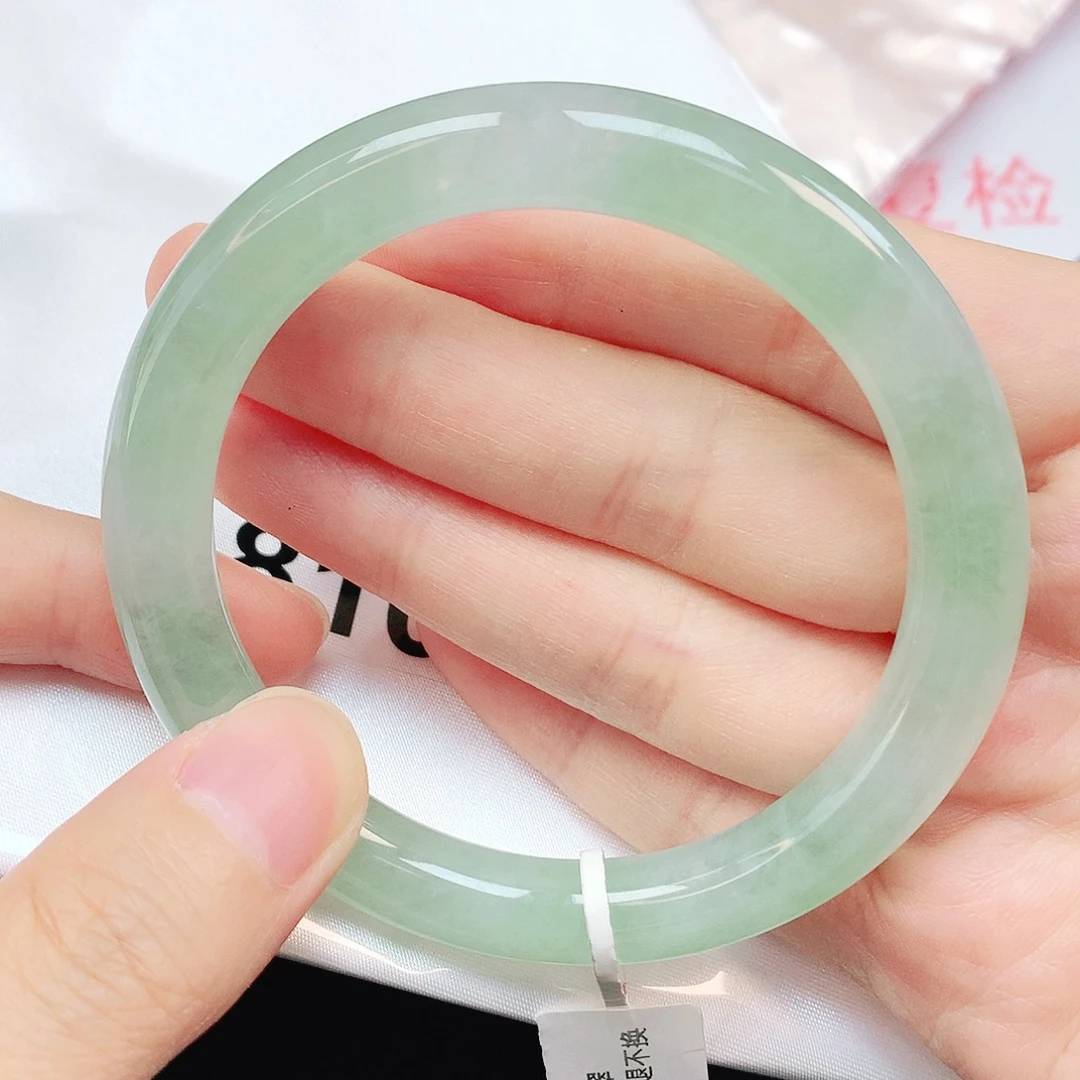 翡翠未镶嵌手镯抖音810