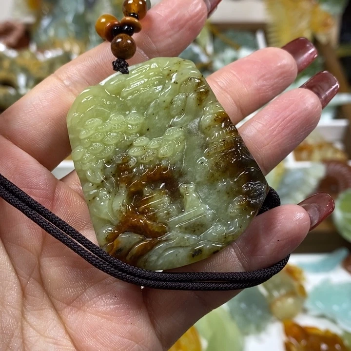 蛇纹石玉未镶嵌吊坠