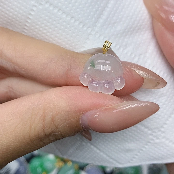 颈饰18K金镶嵌翡翠