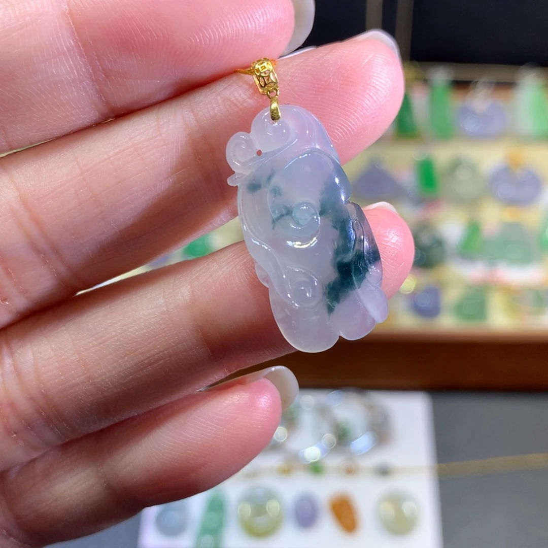 翡翠18K金镶嵌颈饰