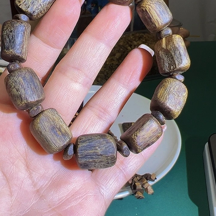 沉香手串沉水老料树心油单圈绿棋19