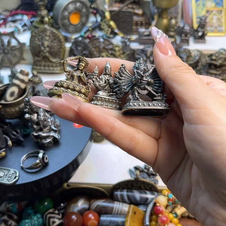 乌***皮泥塑闪价漏价一件