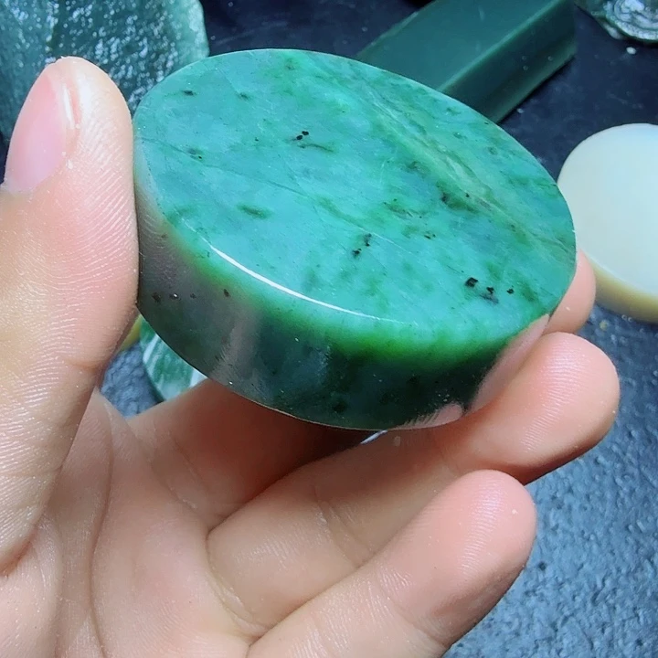 和田玉（糖玉）未镶嵌珠宝奇石