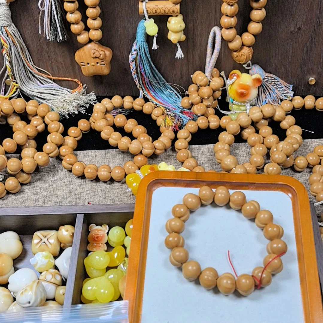 S***見核桃屁桃手串16+，素串