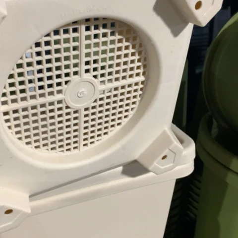 红陶4个米色球根带托方形