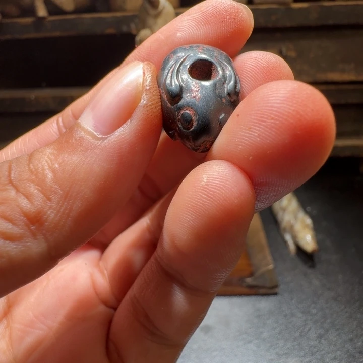 用***4颈饰未镶嵌和田玉（糖玉）