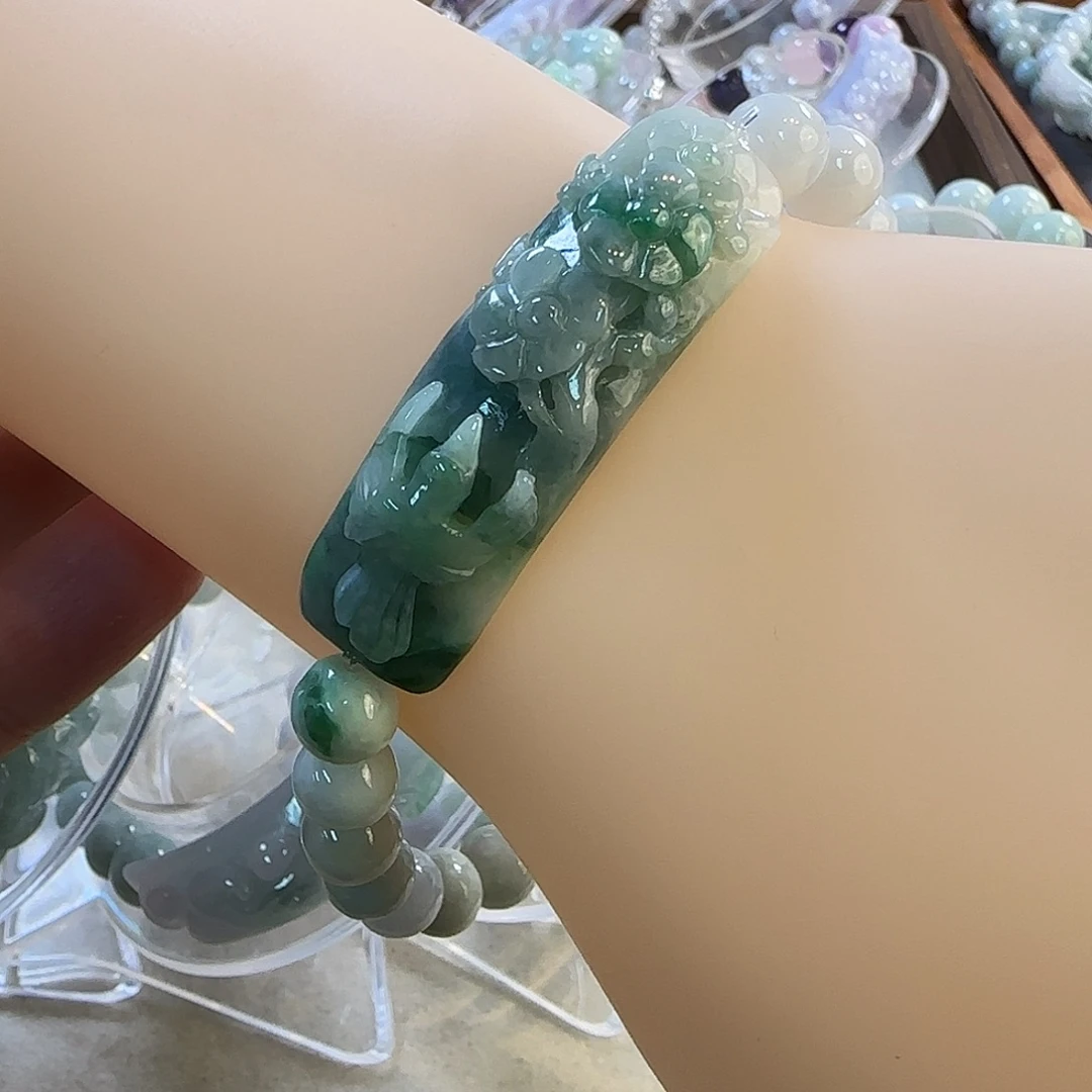 颈饰未镶嵌翡翠手牌