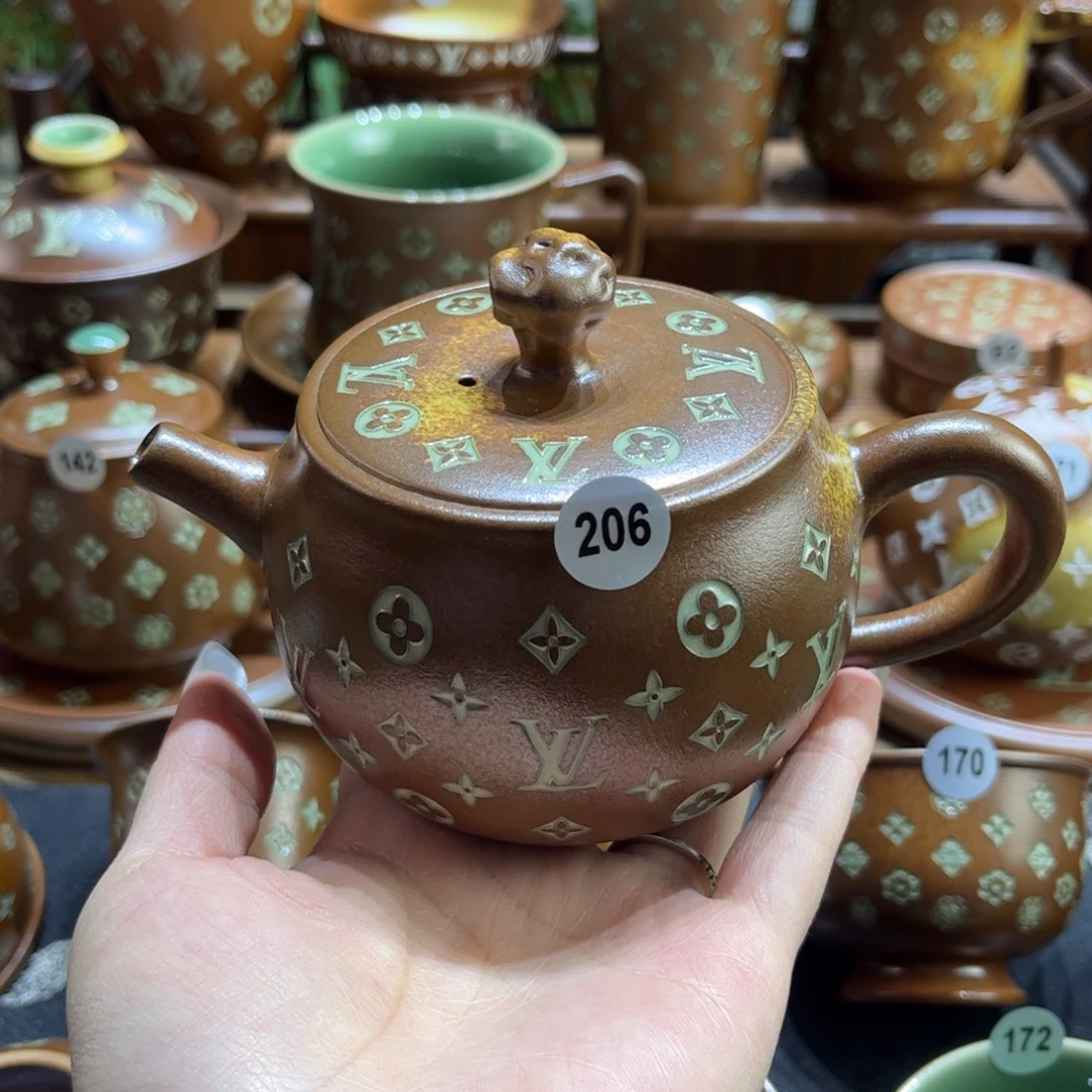 C****草木灰老花壶填釉