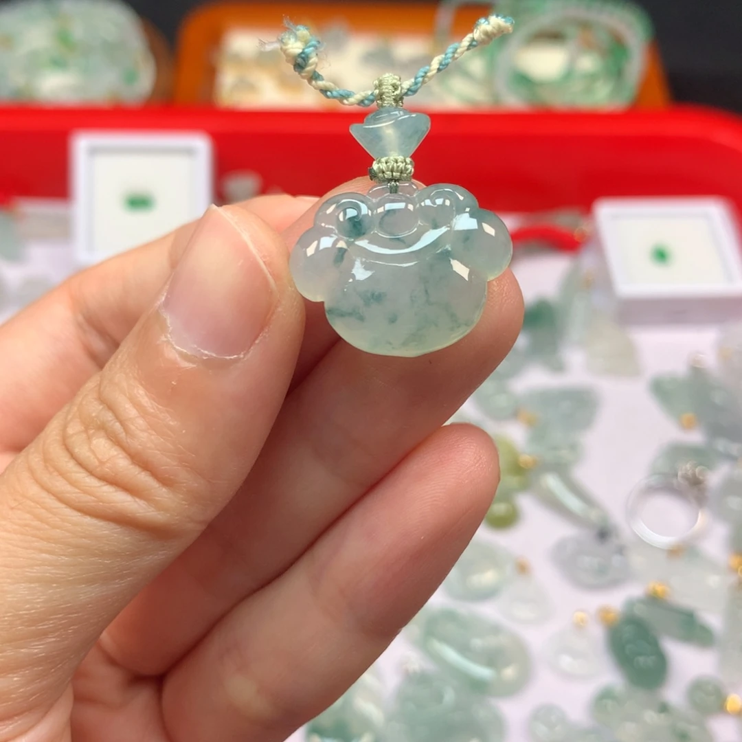 【闪购商品】吊坠(不含链)未镶嵌翡翠如意锁