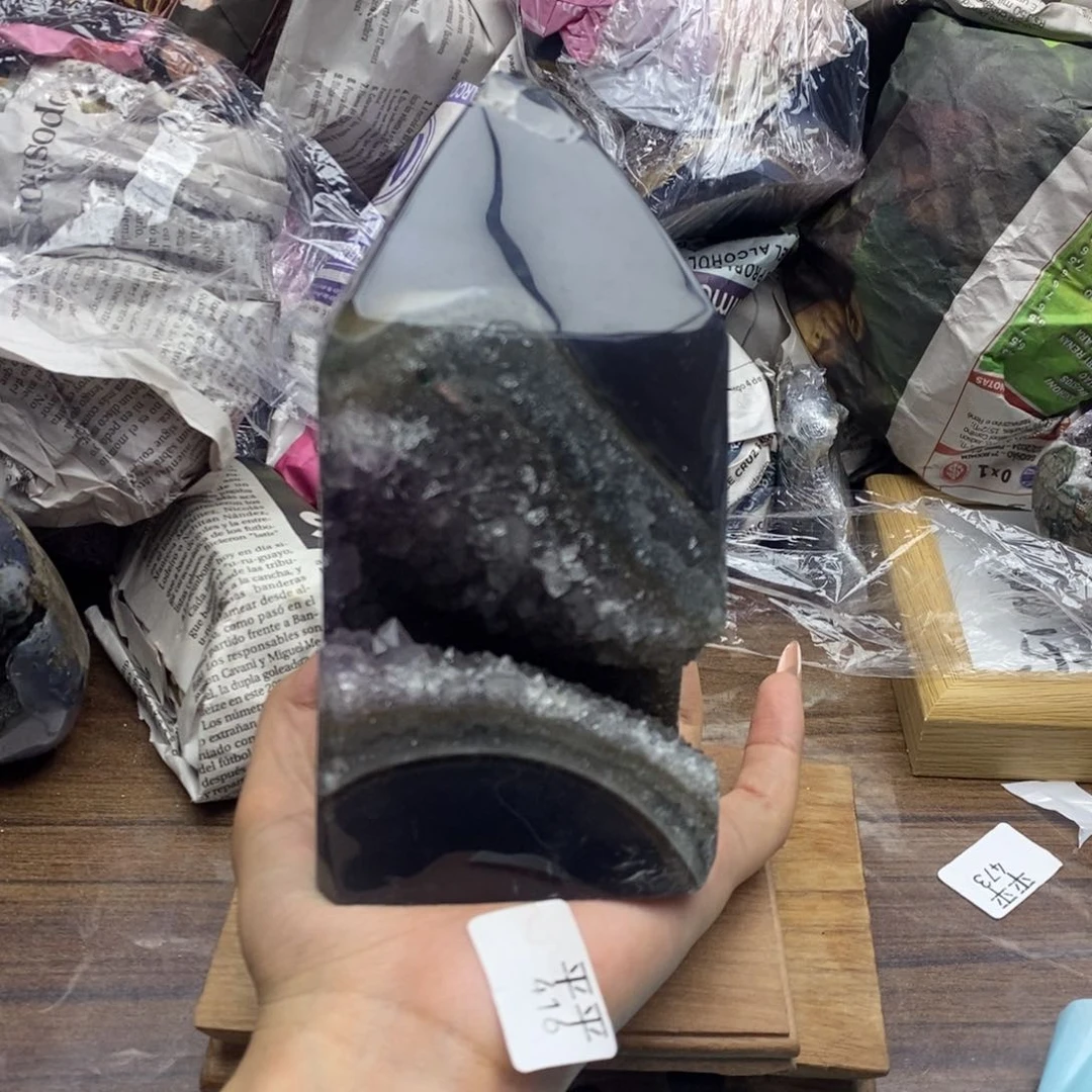 乌拉圭未镶嵌紫晶