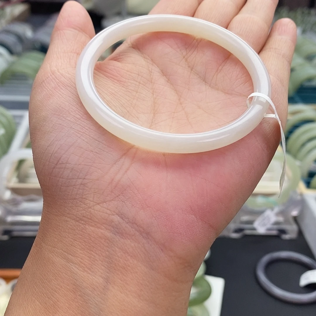 和田玉未镶嵌珠宝奇石和田玉手镯55.56