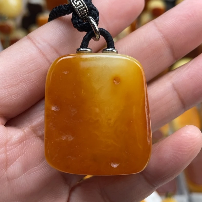 【闪购商品】琥珀颈饰未镶嵌