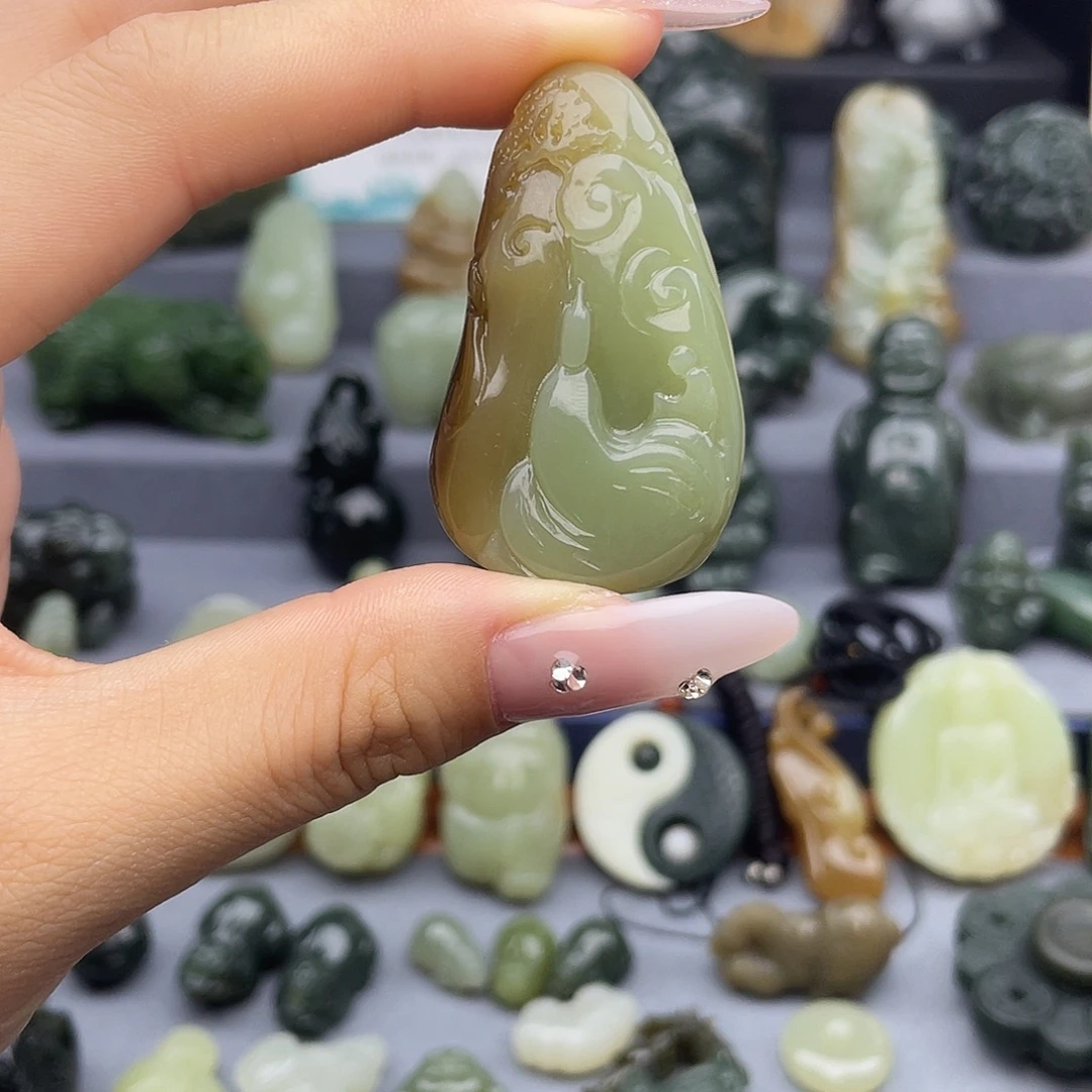 未镶嵌和田玉挂件