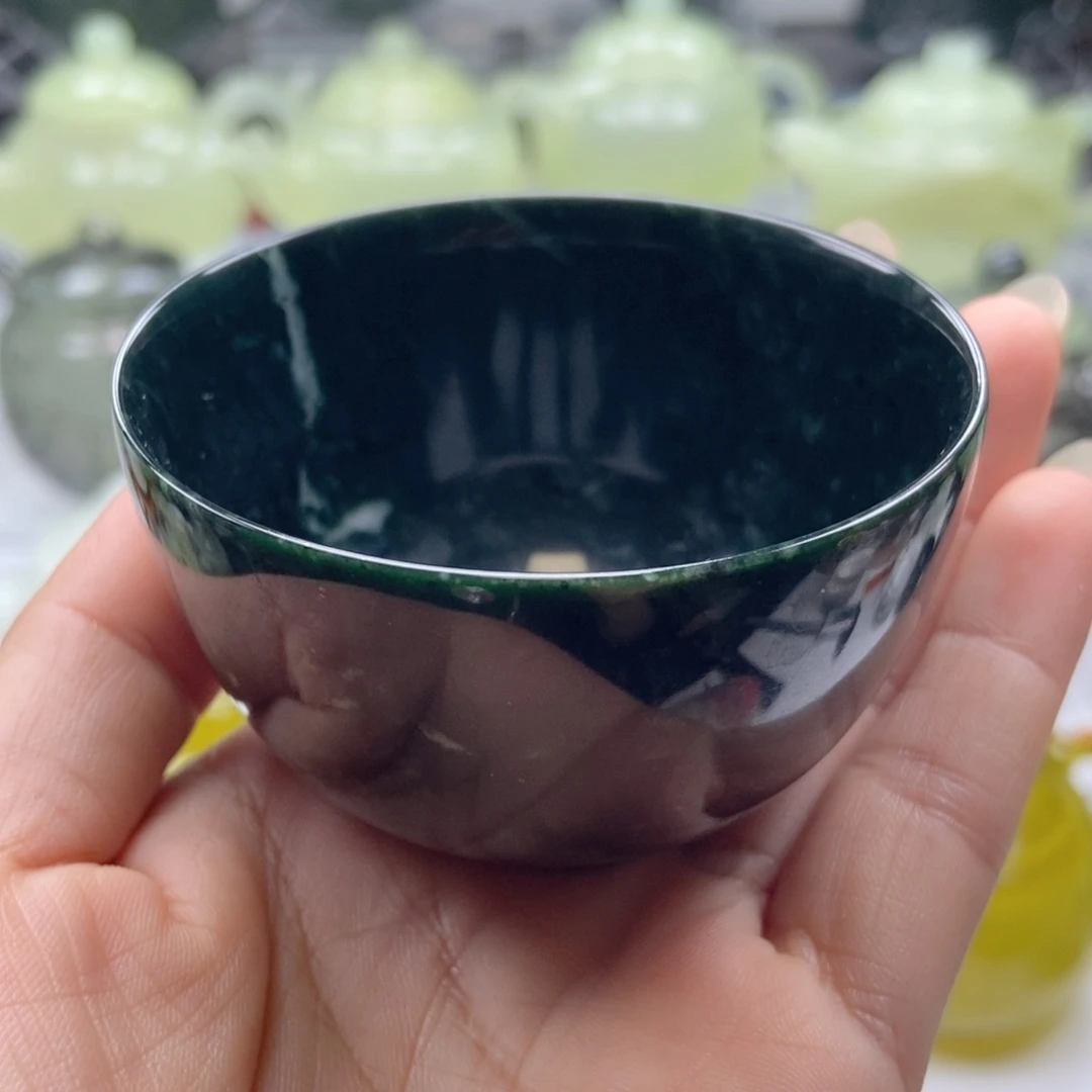 蛇纹石玉未镶嵌主人杯