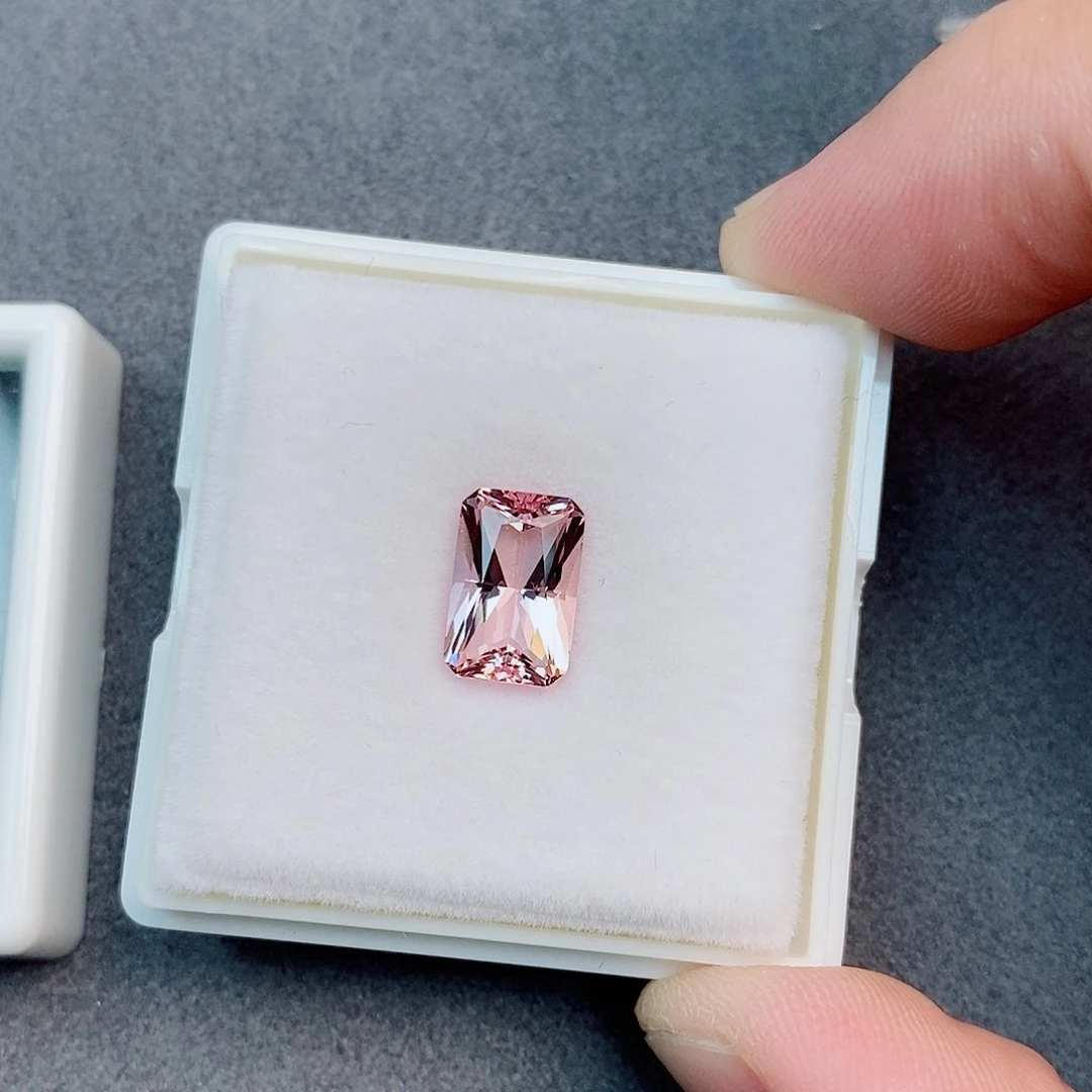 绿柱石（摩根石）裸石2.75ct 樱花粉