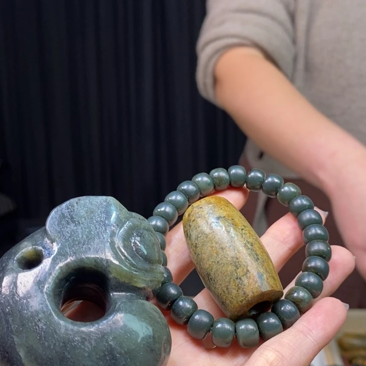 岫岩河磨玉（透闪石质玉）颈饰未镶嵌