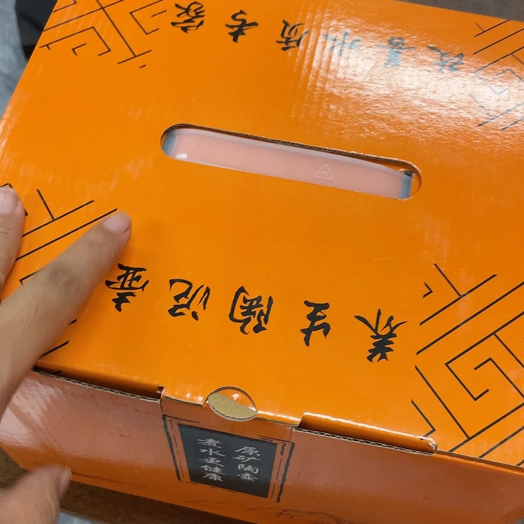 西***北搪瓷杯子里还有很多东西