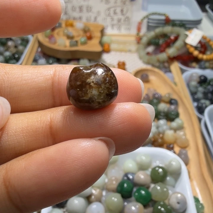 和田玉未镶嵌珠宝半成品
