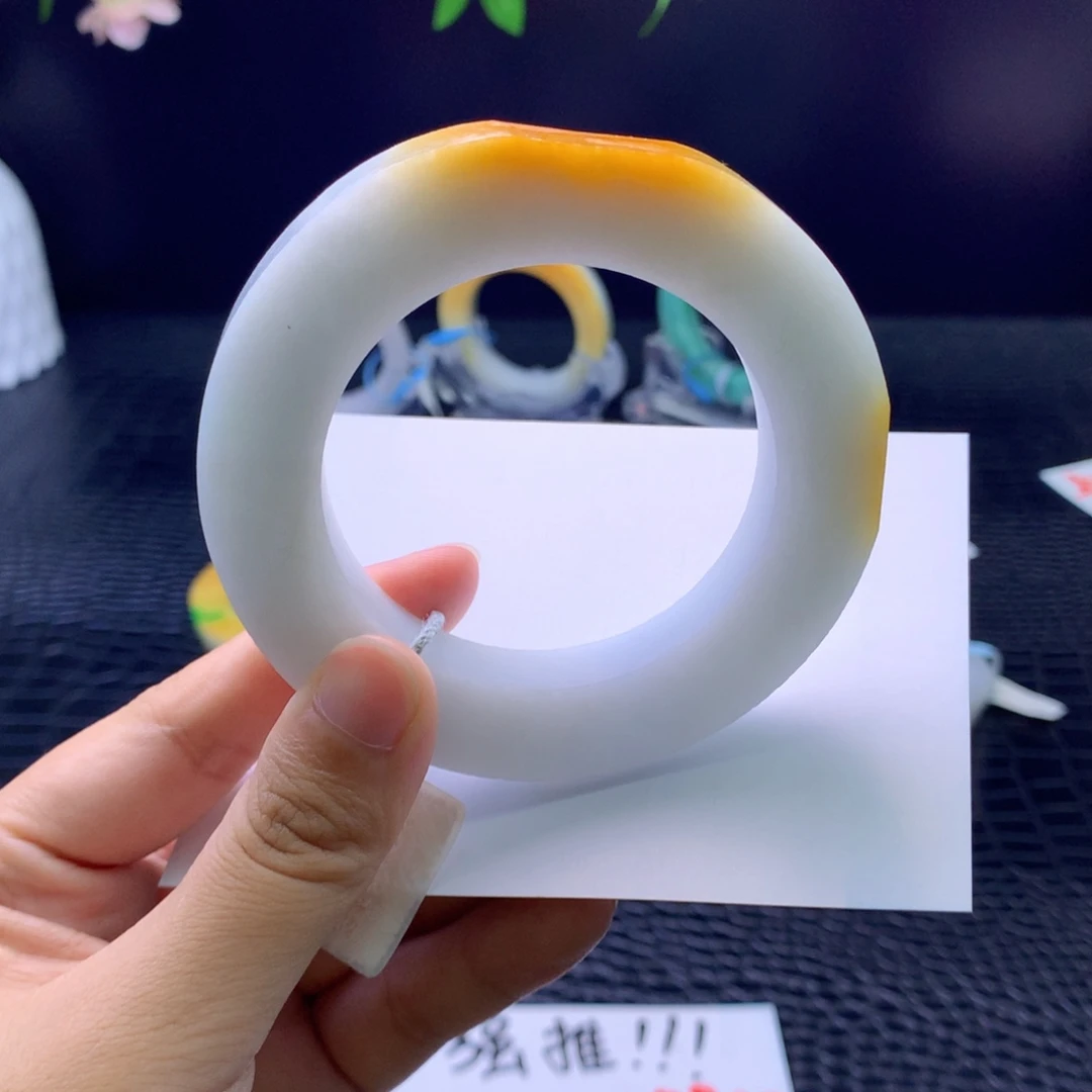 未镶嵌手镯定制翡翠