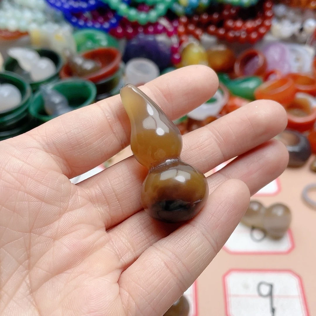 玛瑙/玉髓颈饰合金云*躲