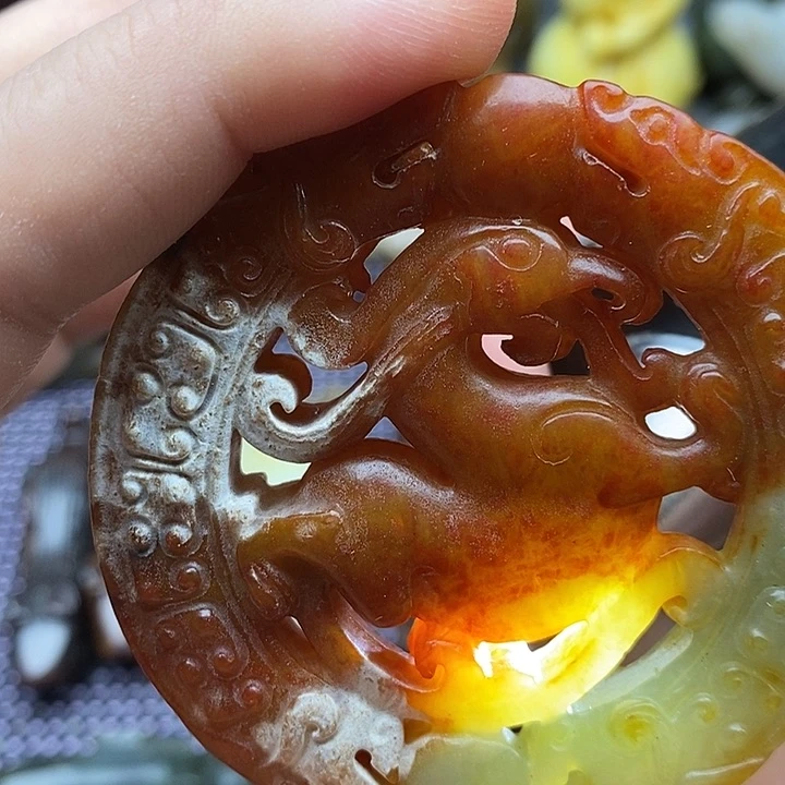 未镶嵌蛇纹石玉颈饰
