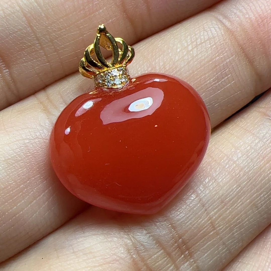 18K金镶嵌吊坠南红玛瑙