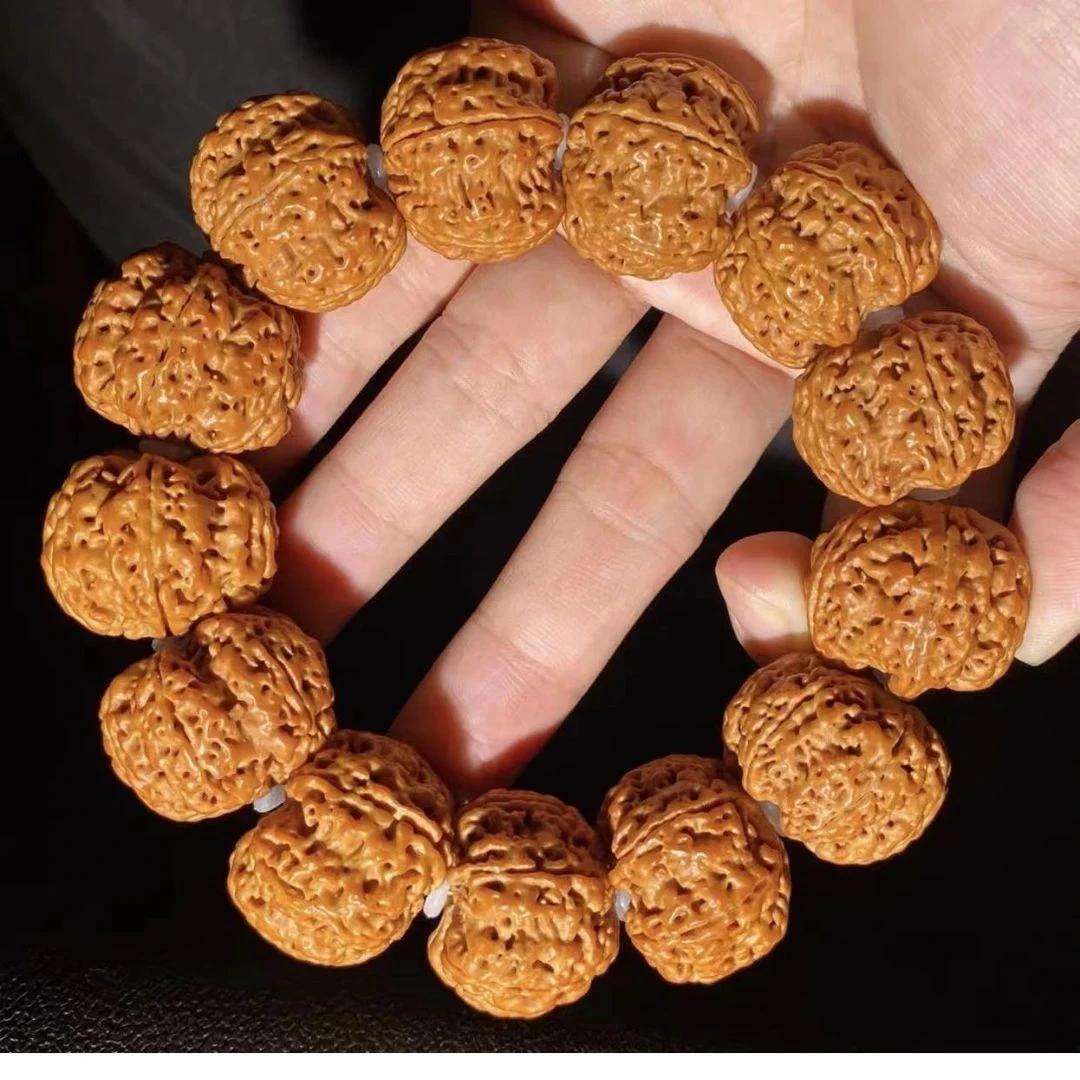 六瓣尼泊尔大金刚菩提子正品爆肉梅花双龙满肉蜂王沉水级佛珠手串