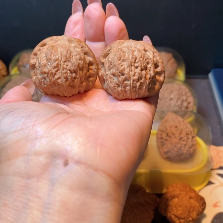 吊坠猴头核桃血麒麟38