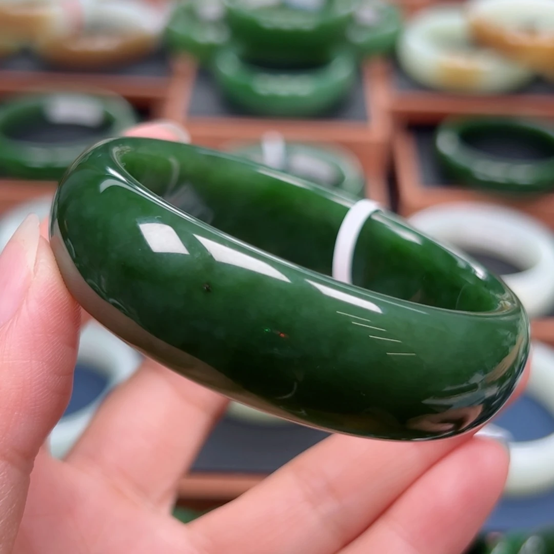 未镶嵌手镯和田玉（碧玉）