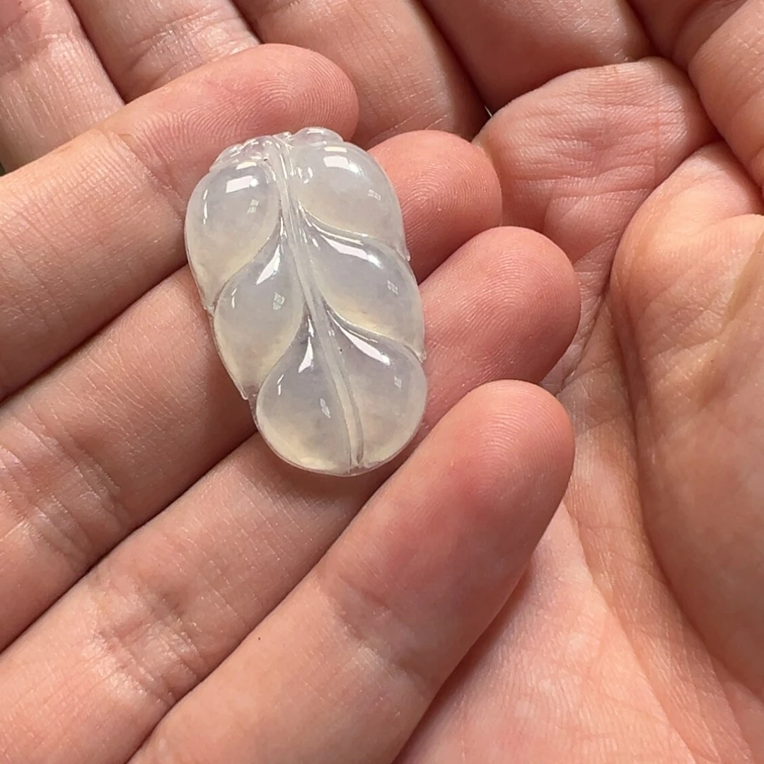 和***风翡翠未镶嵌颈饰吊坠