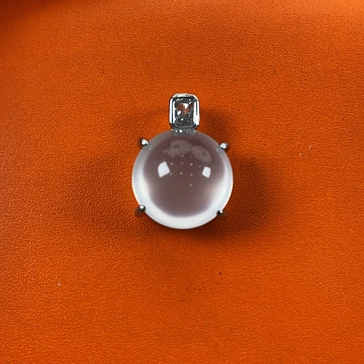 石英质玉合金颈饰