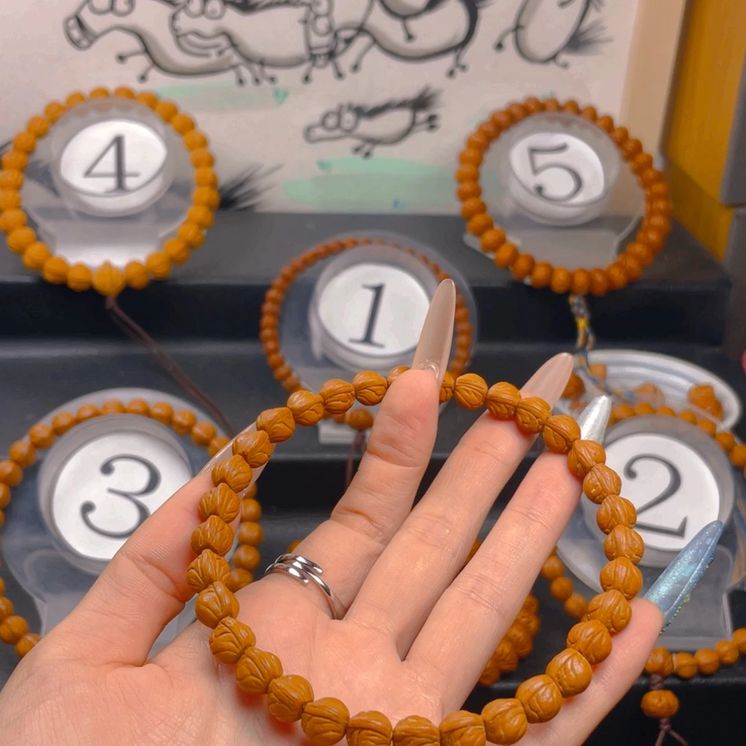 骑***刀桃核吊坠0.888888888888