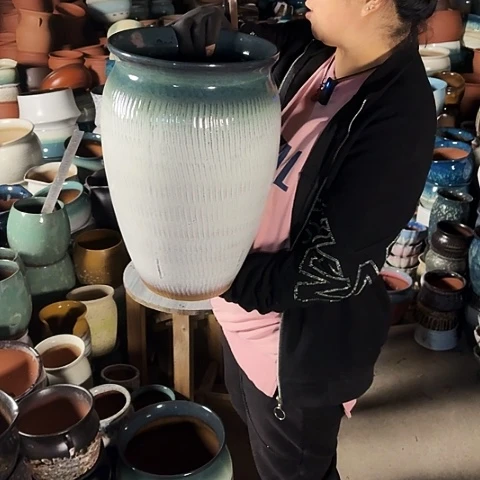 口26高41瑕疵一个盆子。