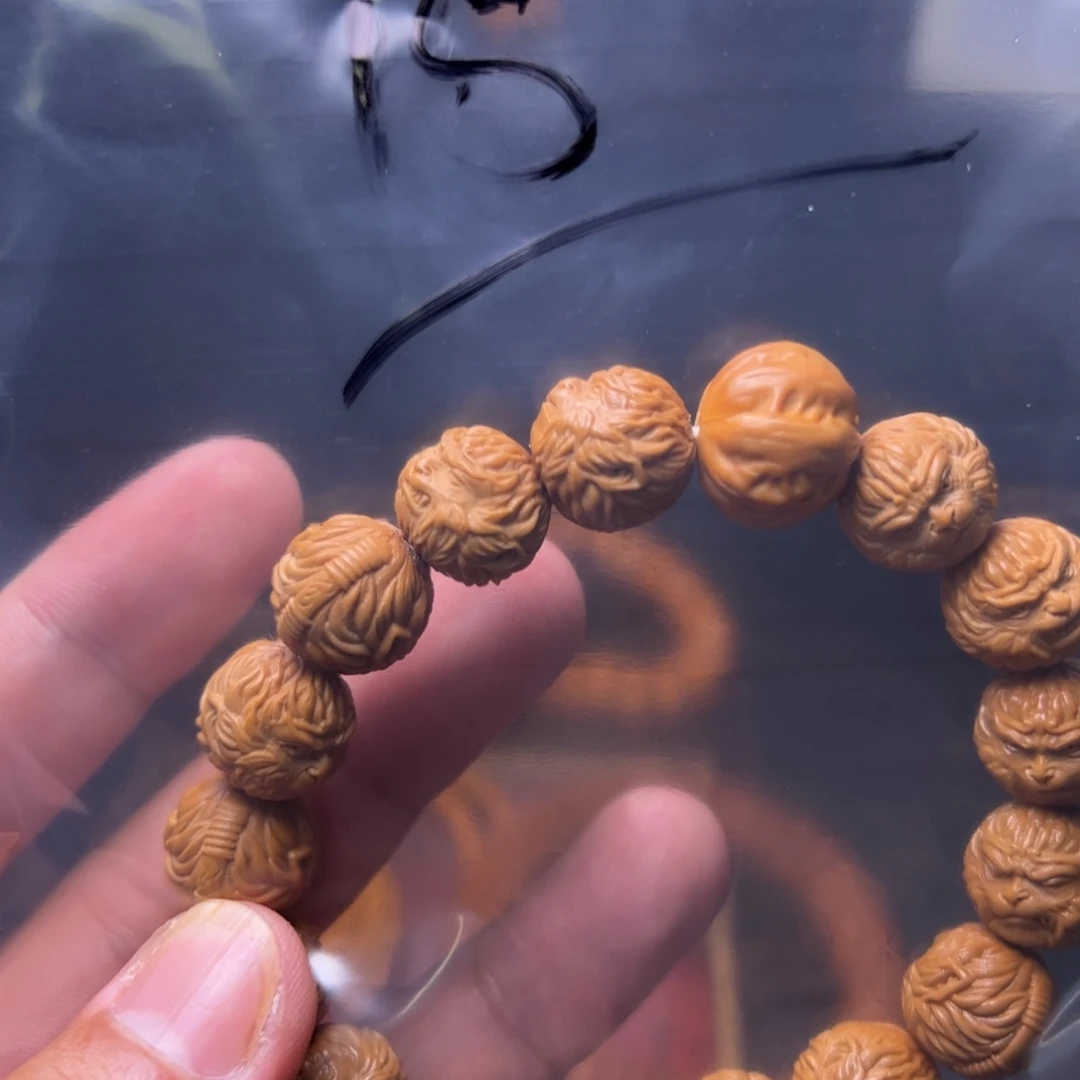 白***宝猴头核桃吊坠屠戮