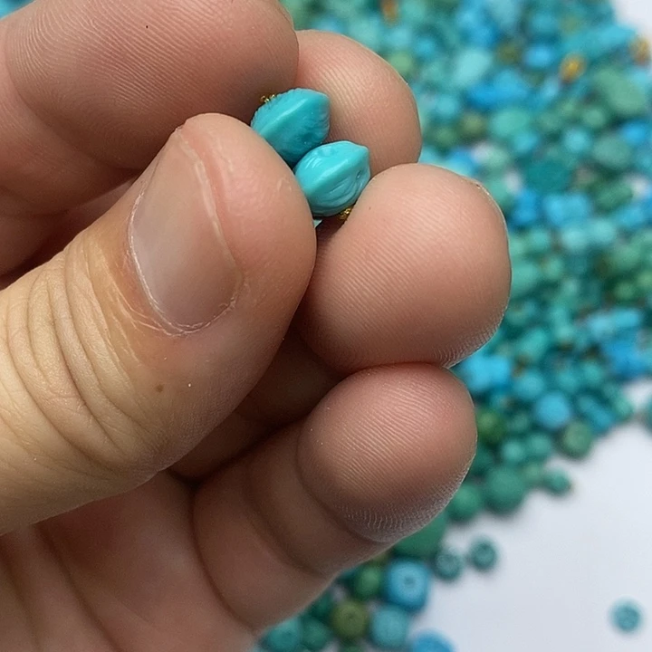 绿松石未镶嵌珠宝奇石