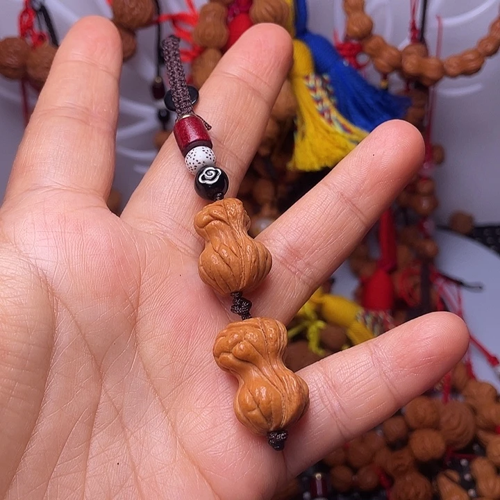 桃核吊坠龙纹桃枭