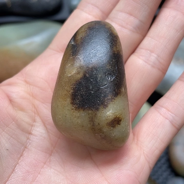 和田玉未镶嵌车挂