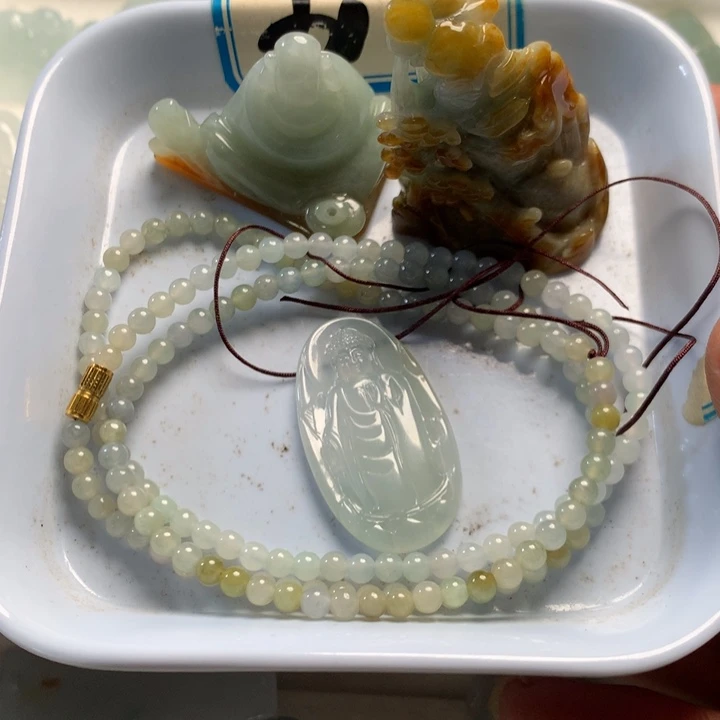 小***天翡翠未镶嵌颈饰翡翠