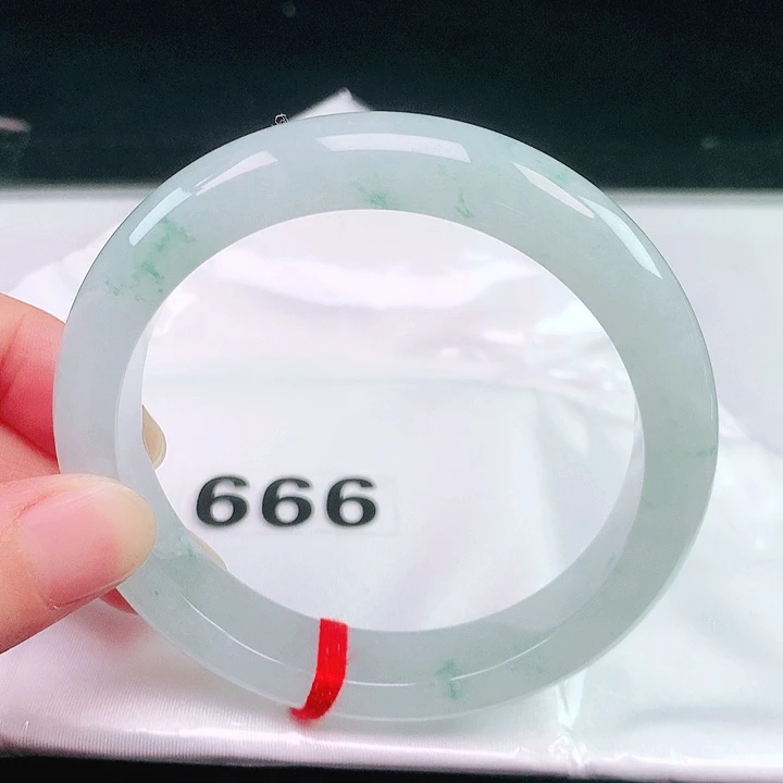 翡翠未镶嵌手镯61.5圈口666