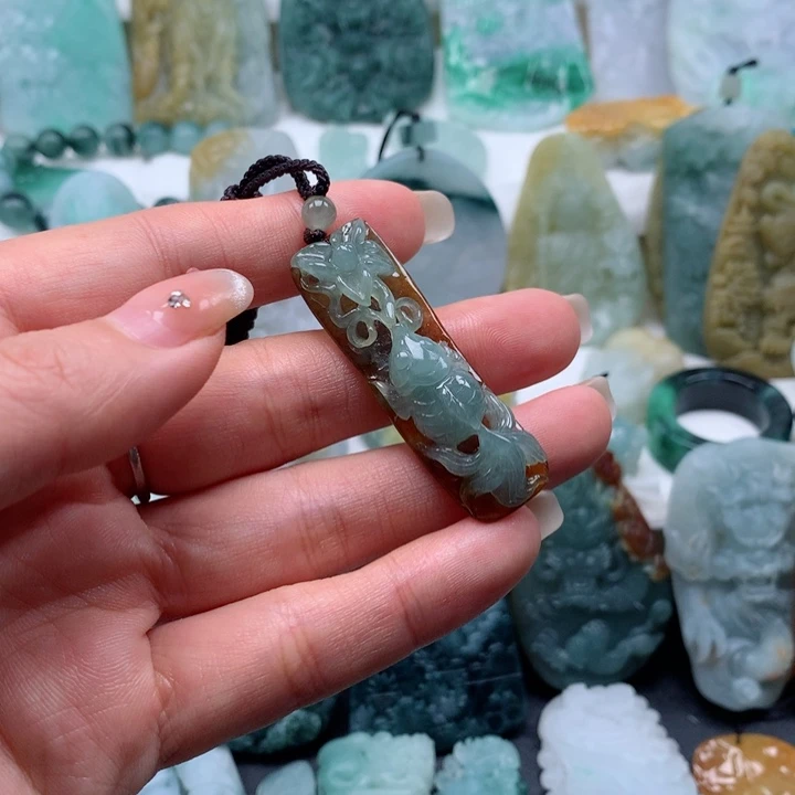 定制翡翠未镶嵌荷花鱼