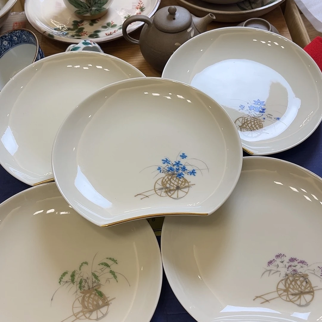 盖碗在一起就是要幸福快乐每