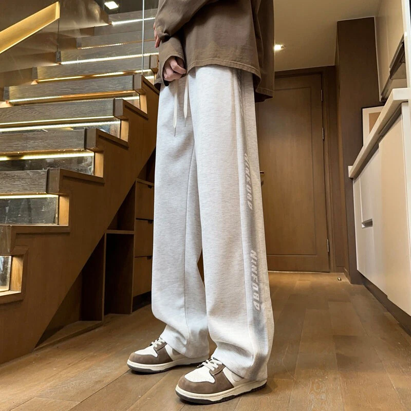 港风高街潮流运动裤男学生加肥加大休闲长裤美式字母抽绳百搭卫裤