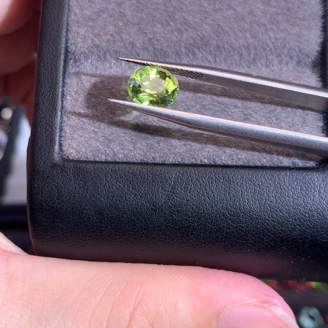 碧玺未镶嵌珠宝奇石1.985ct