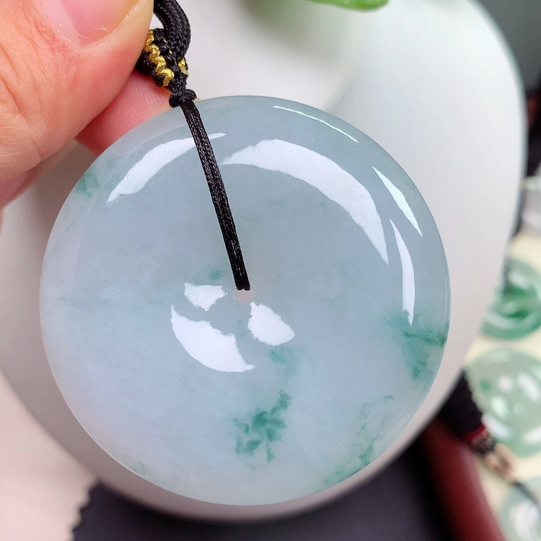 翡翠未镶嵌颈饰平安扣 48.3x9.8mm