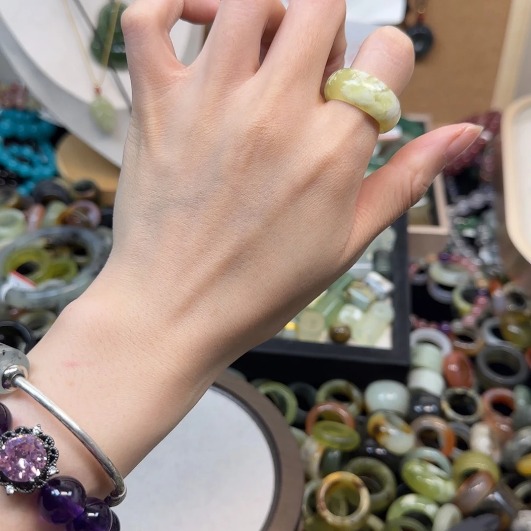 蛇纹石玉未镶嵌戒指15-16码